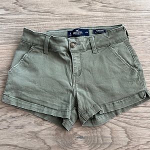 Hollister Midrise Twill Chino Shorts